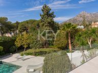 Villa for sale in Nagüeles, Marbella Golden Mile