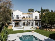 Villa for sale in Hacienda las Chapas, Marbella East
