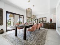 Villa for sale in Hacienda las Chapas, Marbella East