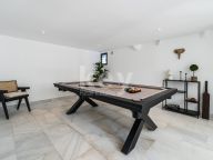 Villa for sale in Nueva Andalucia