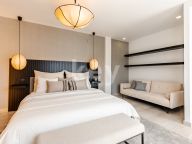 Villa for sale in Nueva Andalucia