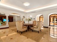 Вилла на продажу в Guadalmina Baja, Сан Педро де Алькантара