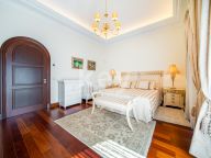 Villa for sale in Guadalmina Baja, San Pedro de Alcantara