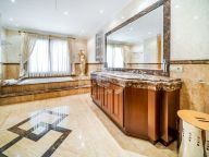 Villa for sale in Guadalmina Baja, San Pedro de Alcantara