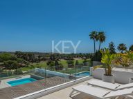 Villa for sale in Nueva Andalucia