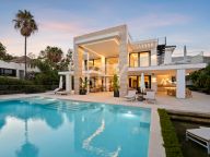 Villa for sale in Altos de Puente Romano, Marbella Golden Mile