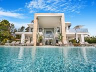 Villa en venta en Altos de Puente Romano, Marbella Golden Mile