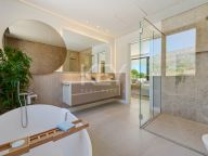Villa for sale in Altos de Puente Romano, Marbella Golden Mile