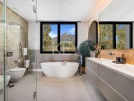 Villa for sale in Altos de Puente Romano, Marbella Golden Mile