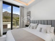 Villa en venta en Altos de Puente Romano, Marbella Golden Mile