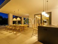 Villa for sale in Altos de Puente Romano, Marbella Golden Mile