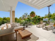 Villa for sale in Altos de Puente Romano, Marbella Golden Mile