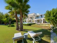 Villa for sale in Altos de Puente Romano, Marbella Golden Mile