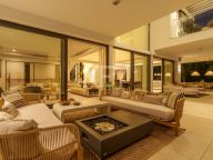 Villa for sale in Altos de Puente Romano, Marbella Golden Mile