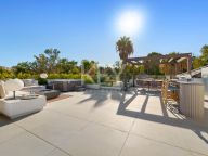 Villa for sale in Altos de Puente Romano, Marbella Golden Mile