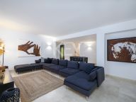 Villa en venta en Los Altos de los Monteros, Marbella Este