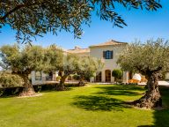 Villa en venta en San Roque Club, San Roque