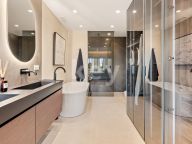 Ground Floor Apartment for sale in New Golden Mile, Estepona