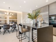 Ground Floor Apartment for sale in New Golden Mile, Estepona