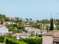 Villa for sale in Marbella Country Club, Nueva Andalucia