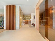 Villa for sale in La Quinta, Benahavis