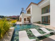 Villa for sale in La Quinta, Benahavis
