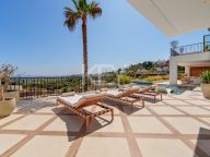 Villa for sale in La Quinta, Benahavis