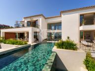Villa for sale in La Quinta, Benahavis