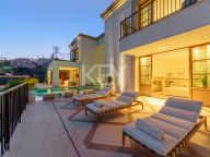 Villa for sale in La Quinta, Benahavis