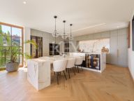 Villa for sale in La Quinta, Benahavis