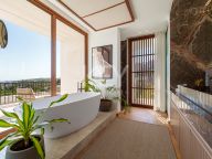 Villa for sale in La Quinta, Benahavis