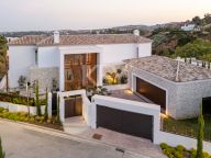 Villa for sale in La Quinta, Benahavis
