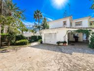 Villa en venta en Guadalmina Alta, San Pedro de Alcantara