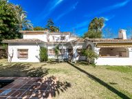 Villa en venta en Guadalmina Alta, San Pedro de Alcantara