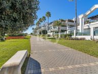 Апартамент на нижнем этаже на продажу в Doncella Beach, Эстепона