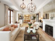 Villa for sale in El Madroñal, Benahavis