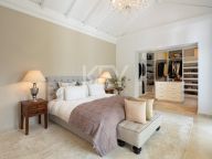 Villa for sale in El Madroñal, Benahavis