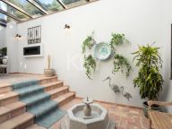 Villa for sale in El Madroñal, Benahavis