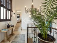 Villa for sale in El Madroñal, Benahavis