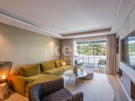 Apartamento en venta en Puente Romano II, Marbella Golden Mile