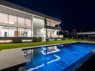 Villa en venta en Paraiso Alto, Benahavis