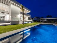 Villa en venta en Paraiso Alto, Benahavis