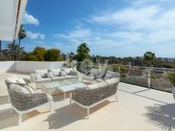 Villa for sale in Nueva Andalucia