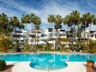 Apartment for sale in Marina de Puente Romano, Marbella Golden Mile