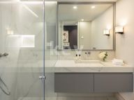 Apartment for sale in Marina de Puente Romano, Marbella Golden Mile