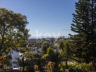 Villa for sale in Paraiso Alto, Benahavis