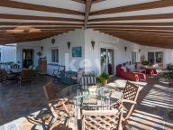 Villa for sale in Paraiso Alto, Benahavis