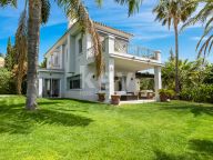 Villa for rent in El Rosario, Marbella East