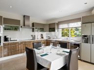 Villa for rent in El Rosario, Marbella East