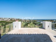 Villa for sale in Los Flamingos Golf, Benahavis